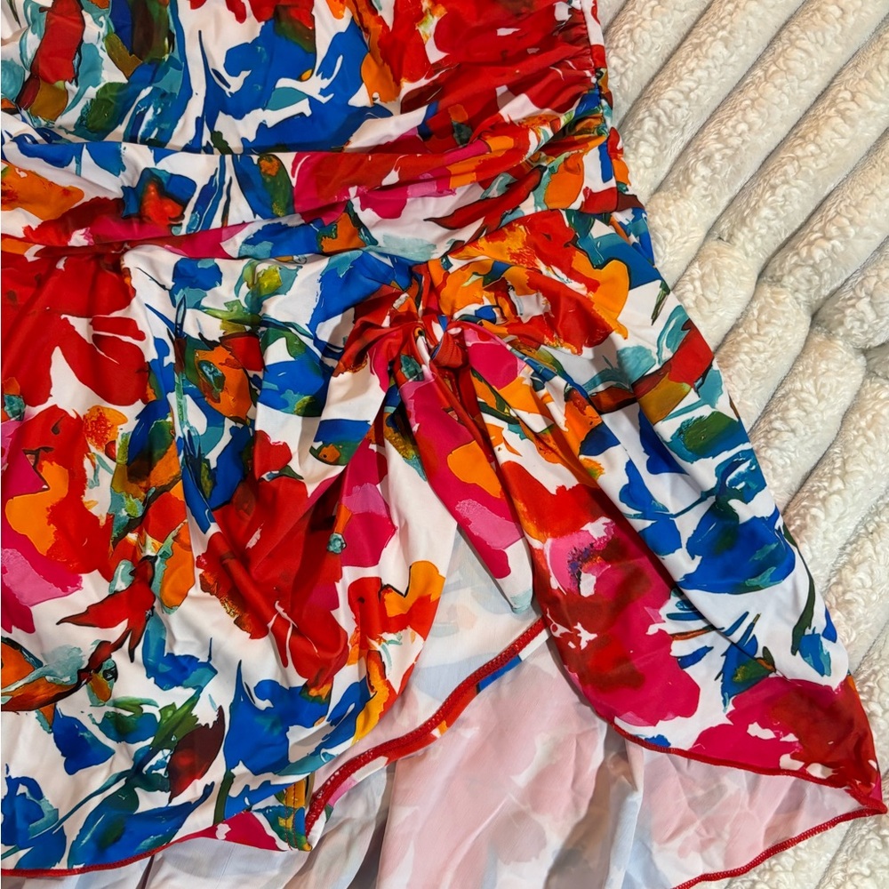 Aidonger White and Red Dress - Picture 7 of 10